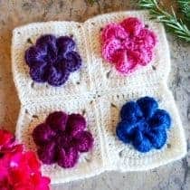 crochet flowers square with four flowers