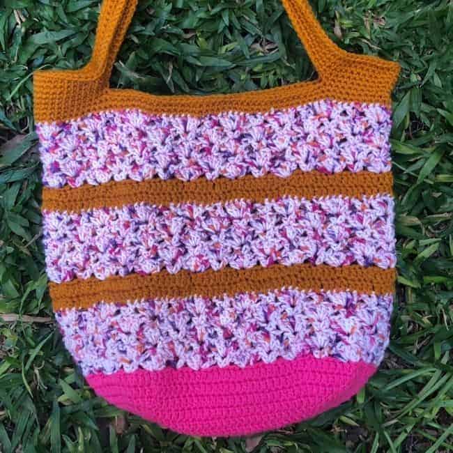 crochet market bag in pinks and browns